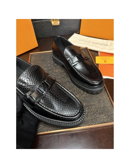Louis Vuitton leather shoes 056,Louis Vuitton Leather Shoes,LOUIS VUITTON Sneakers,Business Shoes