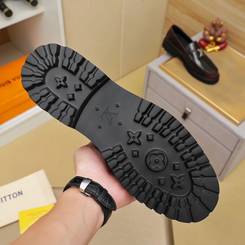 Louis Vuitton leather shoes 057,Louis Vuitton Leather Shoes,LOUIS VUITTON Sneakers,Business Shoes