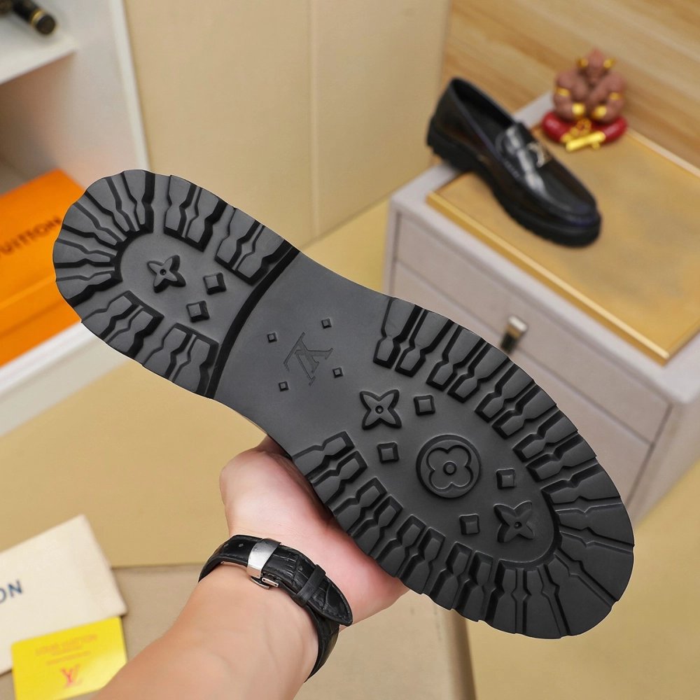 Louis Vuitton leather shoes 058,Louis Vuitton Leather Shoes,LOUIS VUITTON Sneakers,Business Shoes