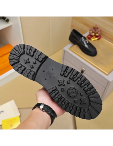Louis Vuitton leather shoes 058,Louis Vuitton Leather Shoes,LOUIS VUITTON Sneakers,Business Shoes