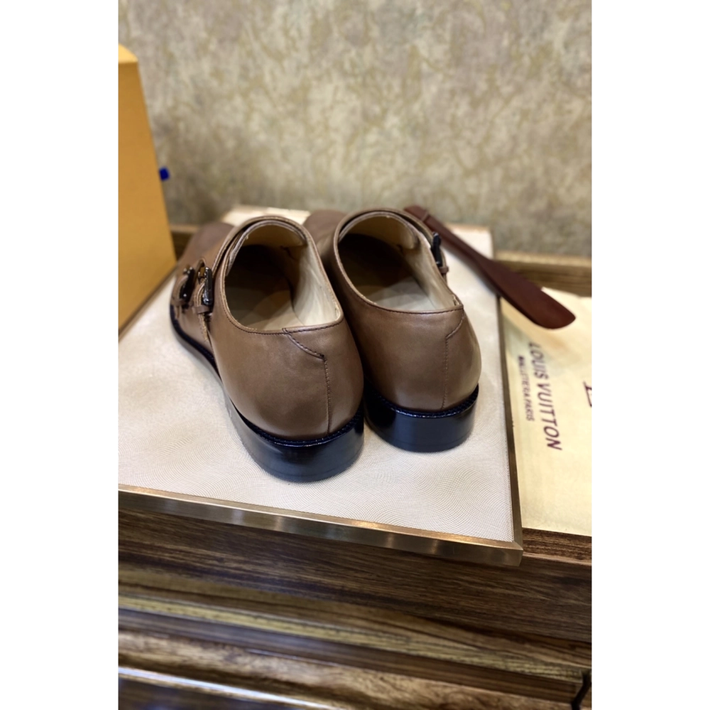 Louis Vuitton leather shoes 067,Louis Vuitton Leather Shoes,LOUIS VUITTON Sneakers,Business Shoes