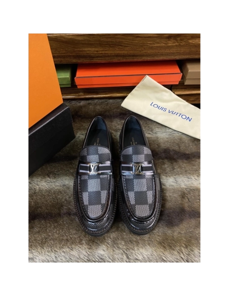 Louis Vuitton leather shoes 068,Louis Vuitton Leather Shoes,LOUIS VUITTON Sneakers,Business Shoes