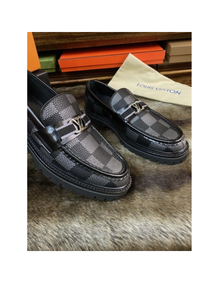 Louis Vuitton leather shoes 068,Louis Vuitton Leather Shoes,LOUIS VUITTON Sneakers,Business Shoes