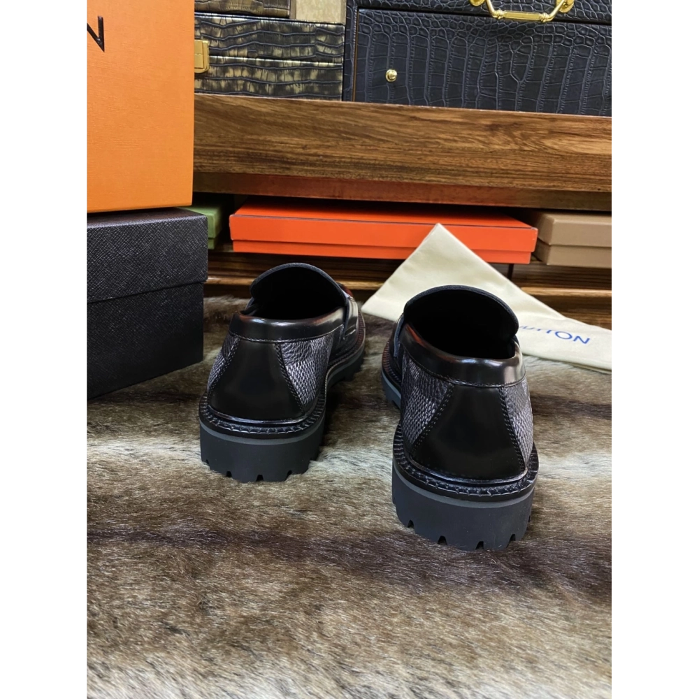 Louis Vuitton leather shoes 068,Louis Vuitton Leather Shoes,LOUIS VUITTON Sneakers,Business Shoes