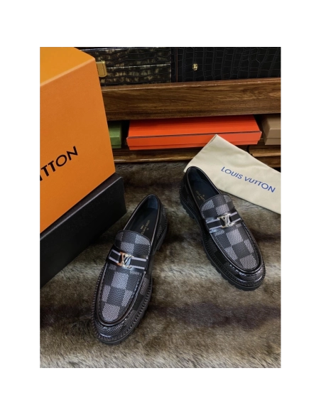 Louis Vuitton leather shoes 068,Louis Vuitton Leather Shoes,LOUIS VUITTON Sneakers,Business Shoes