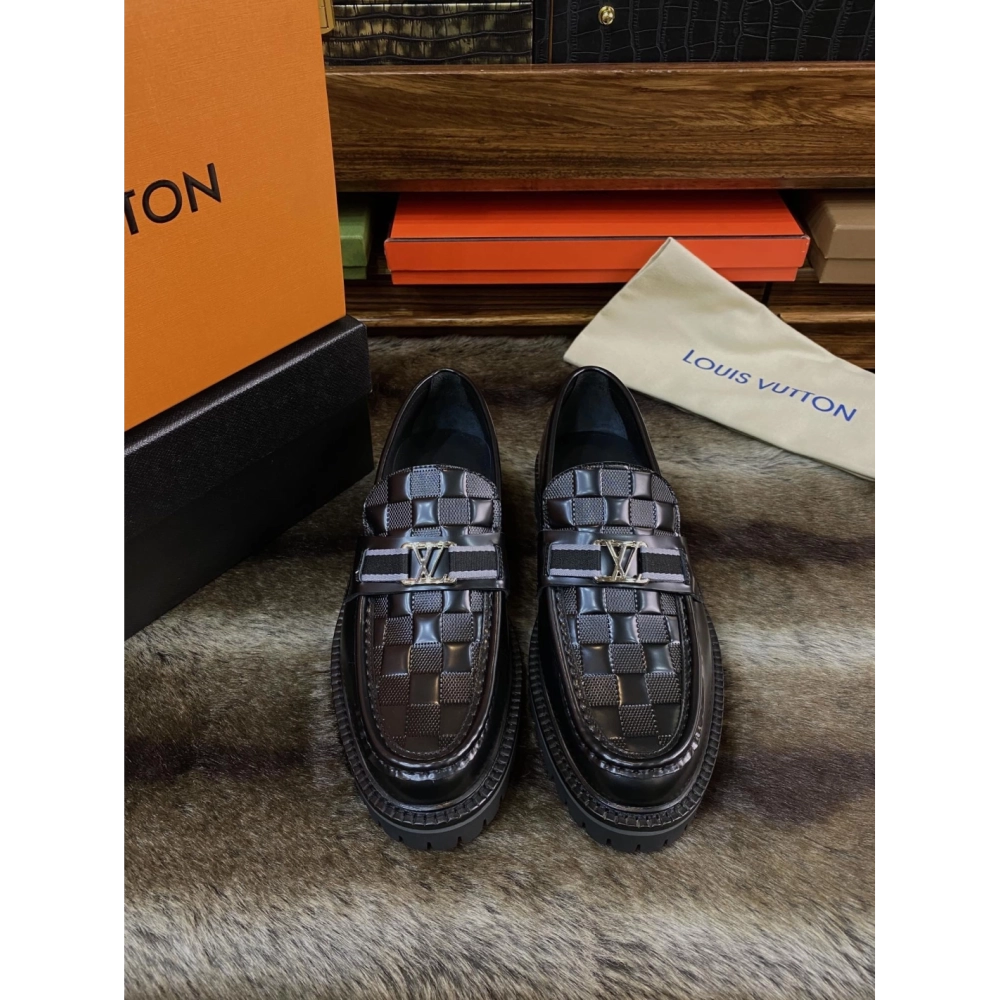 Louis Vuitton leather shoes 069,Louis Vuitton Leather Shoes,LOUIS VUITTON Sneakers,Business Shoes