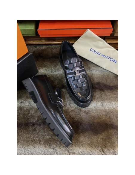 Louis Vuitton leather shoes 069,Louis Vuitton Leather Shoes,LOUIS VUITTON Sneakers,Business Shoes