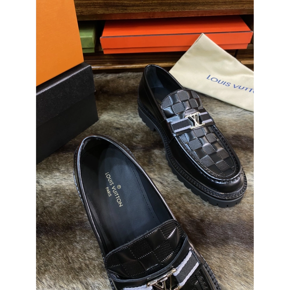 Louis Vuitton leather shoes 069,Louis Vuitton Leather Shoes,LOUIS VUITTON Sneakers,Business Shoes