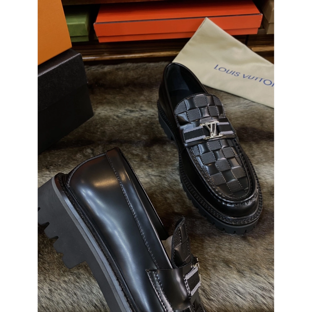 Louis Vuitton leather shoes 069,Louis Vuitton Leather Shoes,LOUIS VUITTON Sneakers,Business Shoes