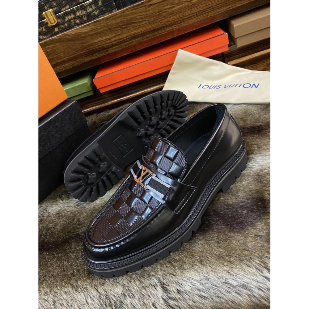 Louis Vuitton leather shoes 069,Louis Vuitton Leather Shoes,LOUIS VUITTON Sneakers,Business Shoes