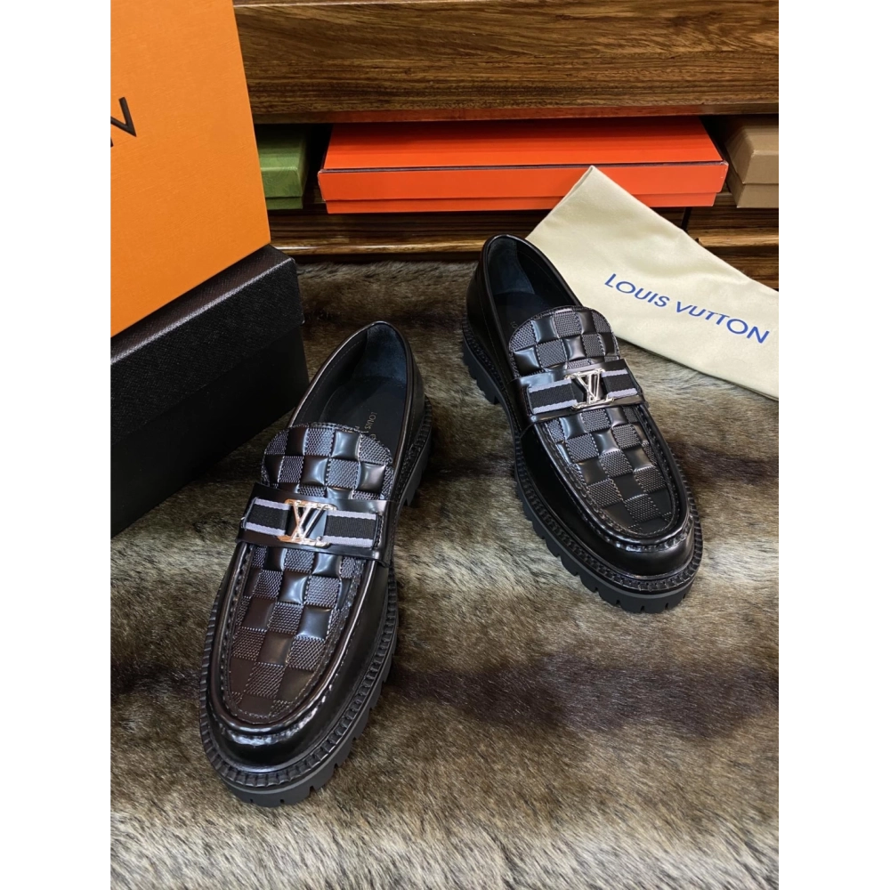 Louis Vuitton leather shoes 069,Louis Vuitton Leather Shoes,LOUIS VUITTON Sneakers,Business Shoes
