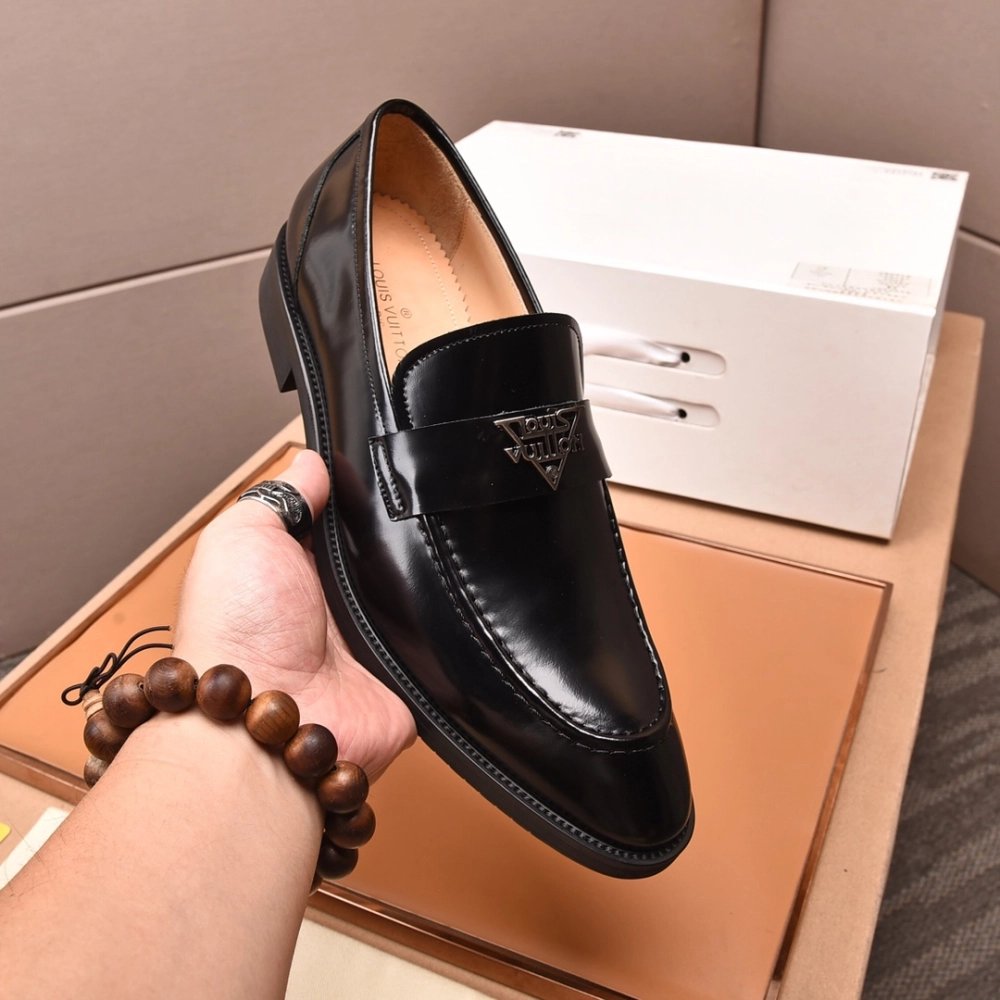 Louis Vuitton leather shoes 073,Louis Vuitton Leather Shoes,LOUIS VUITTON Sneakers,Business Shoes