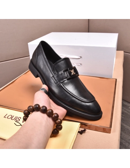 Louis Vuitton leather shoes 077,Louis Vuitton Leather Shoes,LOUIS VUITTON Sneakers,Business Shoes
