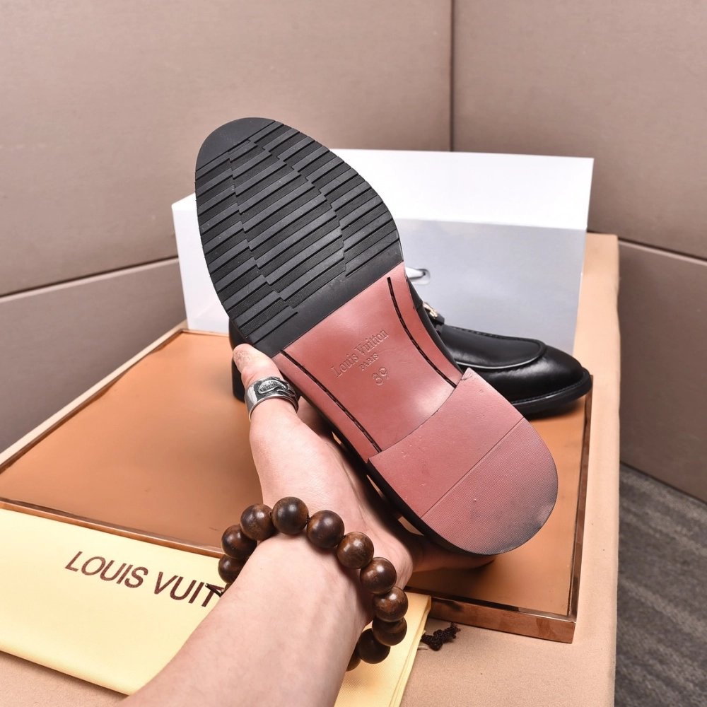 Louis Vuitton leather shoes 077,Louis Vuitton Leather Shoes,LOUIS VUITTON Sneakers,Business Shoes
