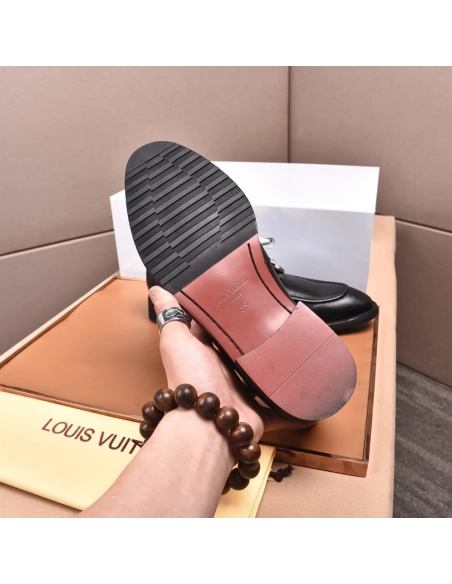 Louis Vuitton leather shoes 077,Louis Vuitton Leather Shoes,LOUIS VUITTON Sneakers,Business Shoes