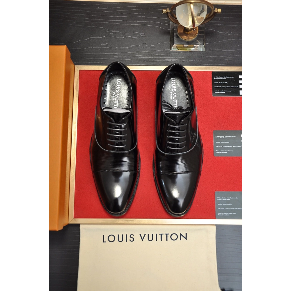 Louis Vuitton leather shoes 092,Louis Vuitton Leather Shoes,LOUIS VUITTON Sneakers,Business Shoes