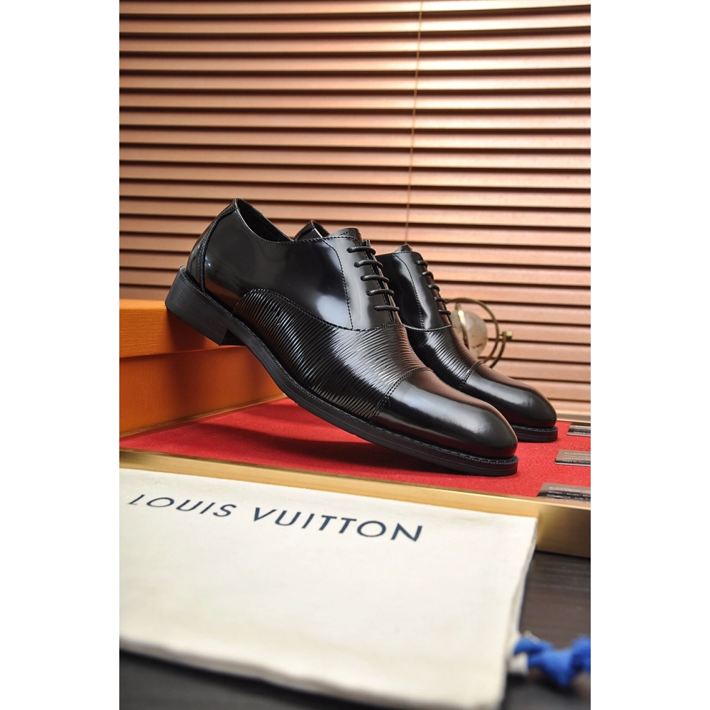 Louis Vuitton leather shoes 092,Louis Vuitton Leather Shoes,LOUIS VUITTON Sneakers,Business Shoes