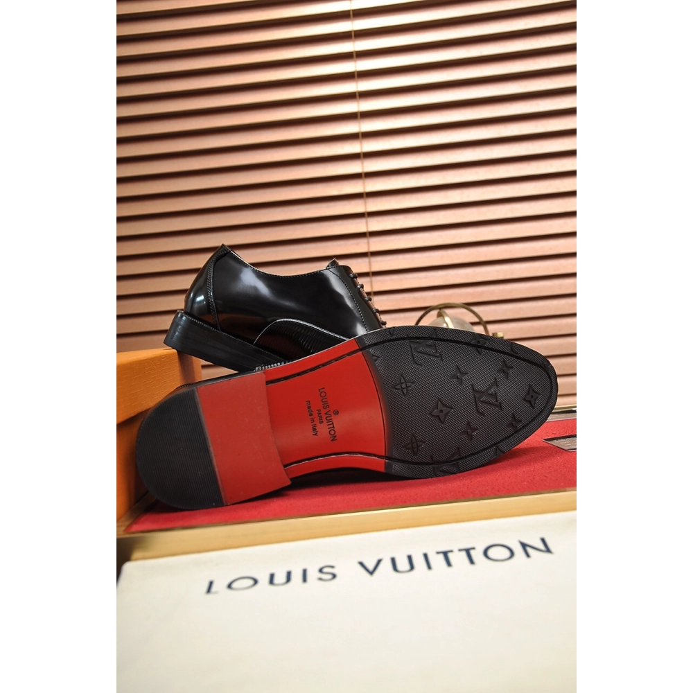 Louis Vuitton leather shoes 092,Louis Vuitton Leather Shoes,LOUIS VUITTON Sneakers,Business Shoes