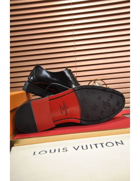 Louis Vuitton leather shoes 092,Louis Vuitton Leather Shoes,LOUIS VUITTON Sneakers,Business Shoes