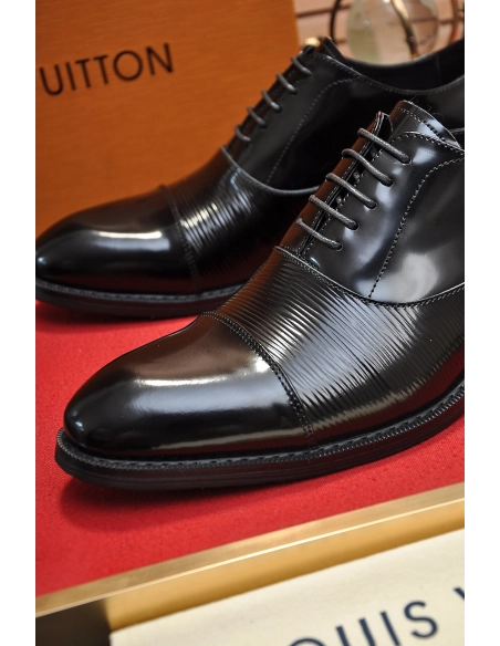 Louis Vuitton leather shoes 092,Louis Vuitton Leather Shoes,LOUIS VUITTON Sneakers,Business Shoes