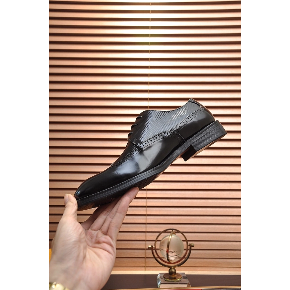 Louis Vuitton leather shoes 093,Louis Vuitton Leather Shoes,LOUIS VUITTON Sneakers,Business Shoes