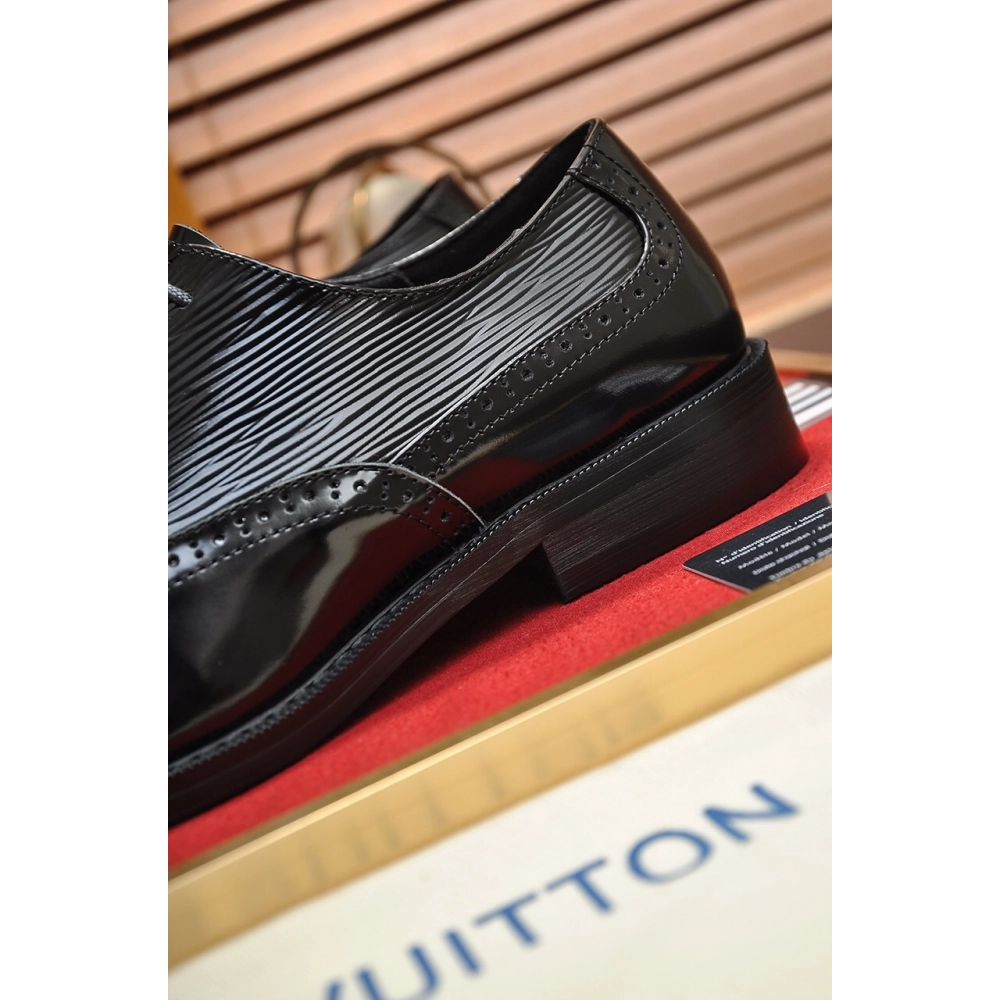 Louis Vuitton leather shoes 093,Louis Vuitton Leather Shoes,LOUIS VUITTON Sneakers,Business Shoes