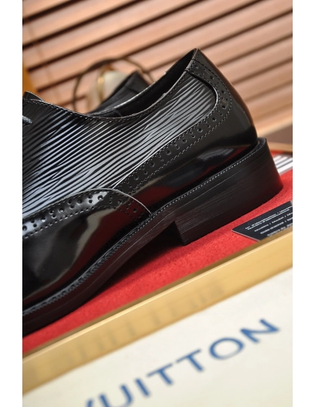 Louis Vuitton leather shoes 093,Louis Vuitton Leather Shoes,LOUIS VUITTON Sneakers,Business Shoes