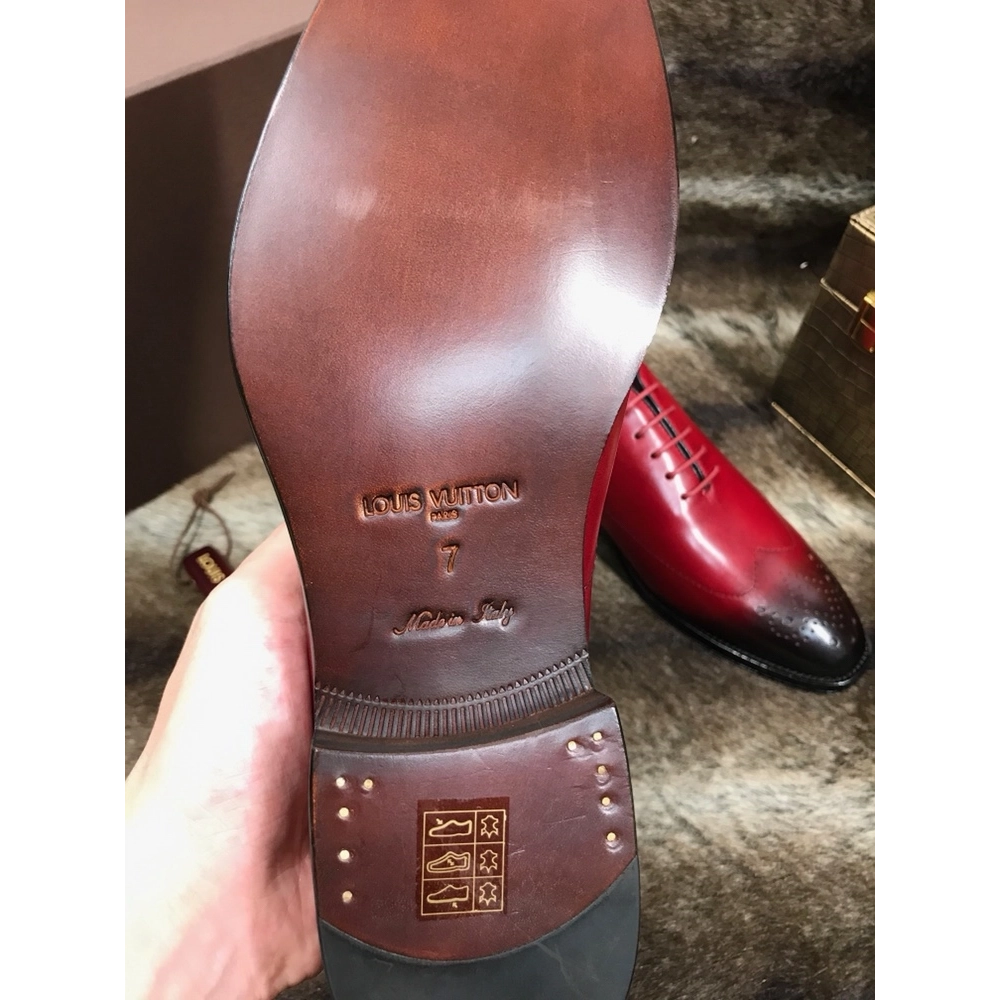 Louis Vuitton leather shoes 094,Louis Vuitton Leather Shoes,LOUIS VUITTON Sneakers,Business Shoes