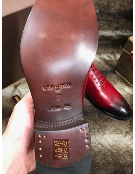 Louis Vuitton leather shoes 094,Louis Vuitton Leather Shoes,LOUIS VUITTON Sneakers,Business Shoes