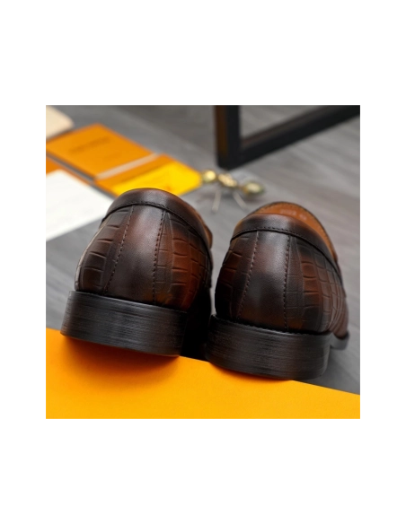 Louis Vuitton leather shoes 109,Louis Vuitton Leather Shoes,LOUIS VUITTON Sneakers,Business Shoes