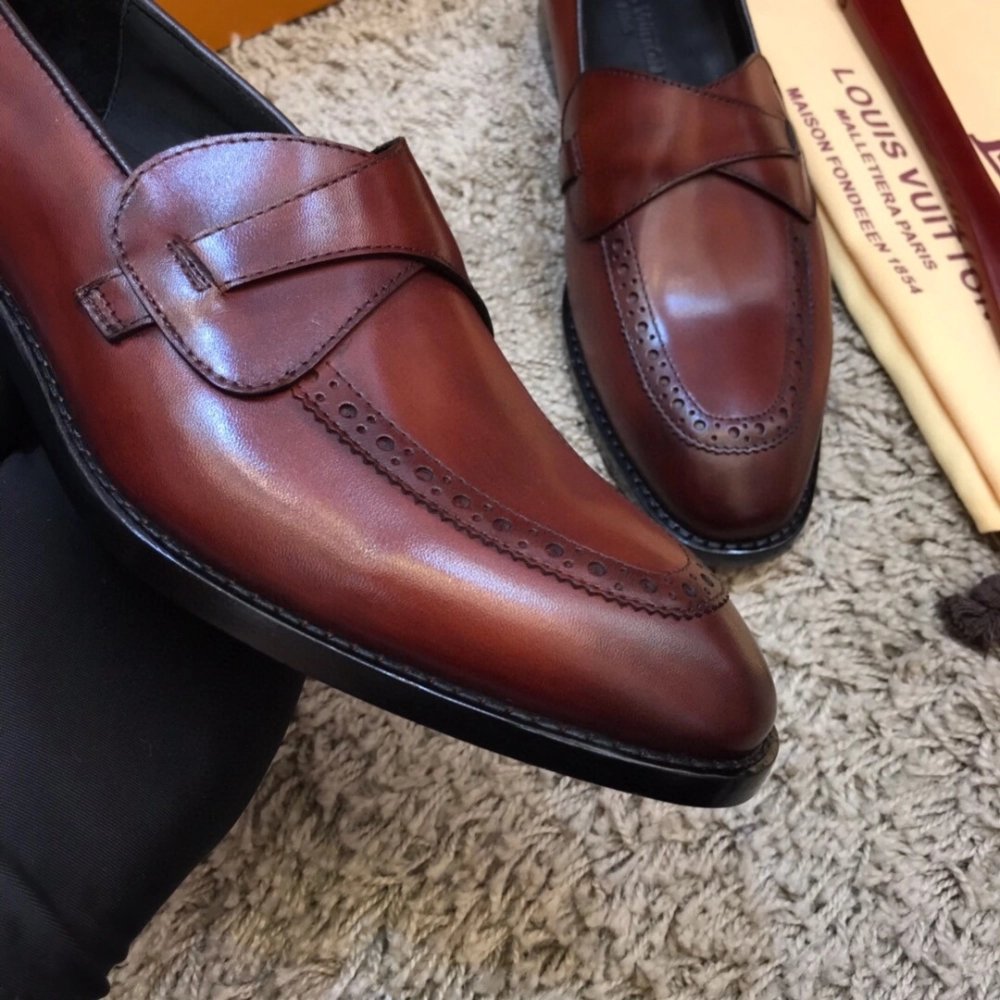 Louis Vuitton leather shoes 114,Louis Vuitton Leather Shoes,LOUIS VUITTON Sneakers,Business Shoes
