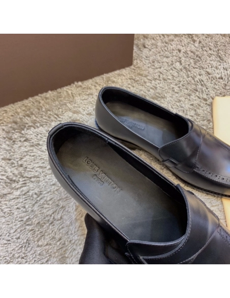 Louis Vuitton leather shoes 115,Louis Vuitton Leather Shoes,LOUIS VUITTON Sneakers,Business Shoes