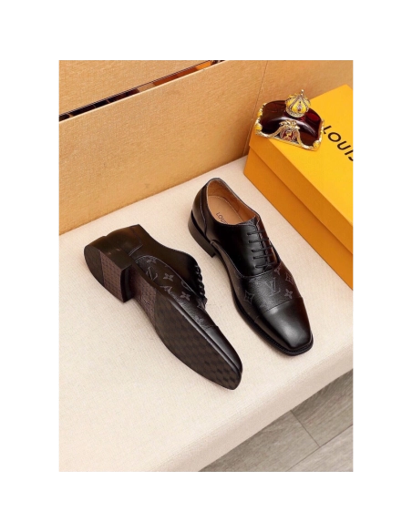 Louis Vuitton leather shoes 117,Louis Vuitton Leather Shoes,LOUIS VUITTON Sneakers,Business Shoes