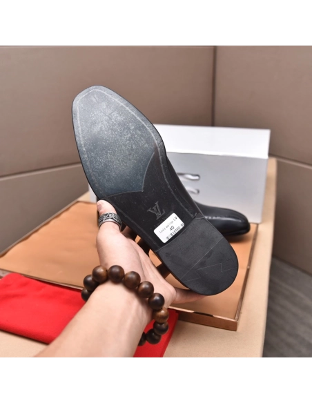 Louis Vuitton leather shoes 122,Louis Vuitton Leather Shoes,LOUIS VUITTON Sneakers,Business Shoes