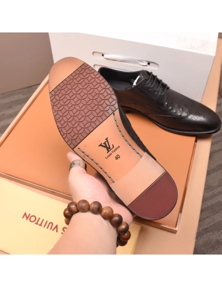 Louis Vuitton leather shoes 118,Louis Vuitton Leather Shoes,LOUIS VUITTON Sneakers,Business Shoes