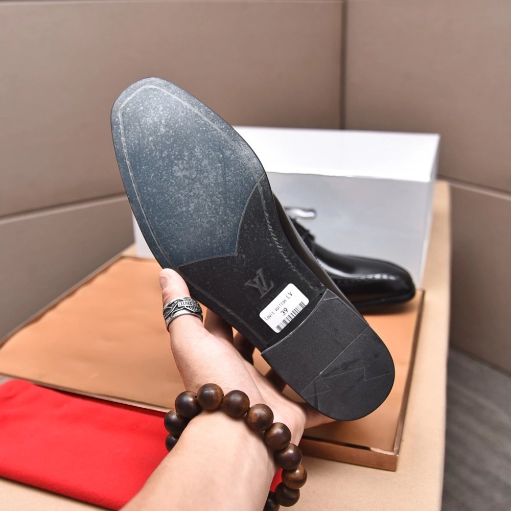 Louis Vuitton leather shoes 124,Louis Vuitton Leather Shoes,LOUIS VUITTON Sneakers,Business Shoes