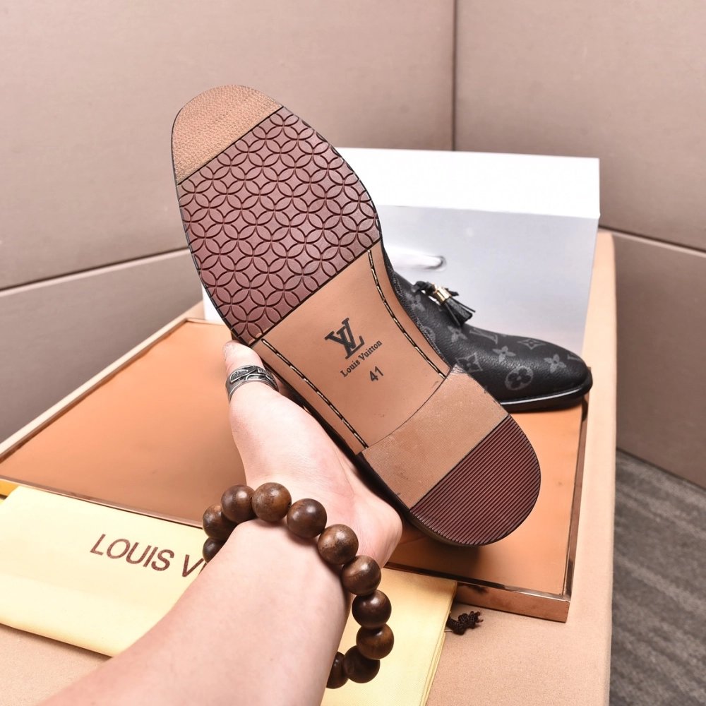 Louis Vuitton leather shoes 126,Louis Vuitton Leather Shoes,LOUIS VUITTON Sneakers,Business Shoes