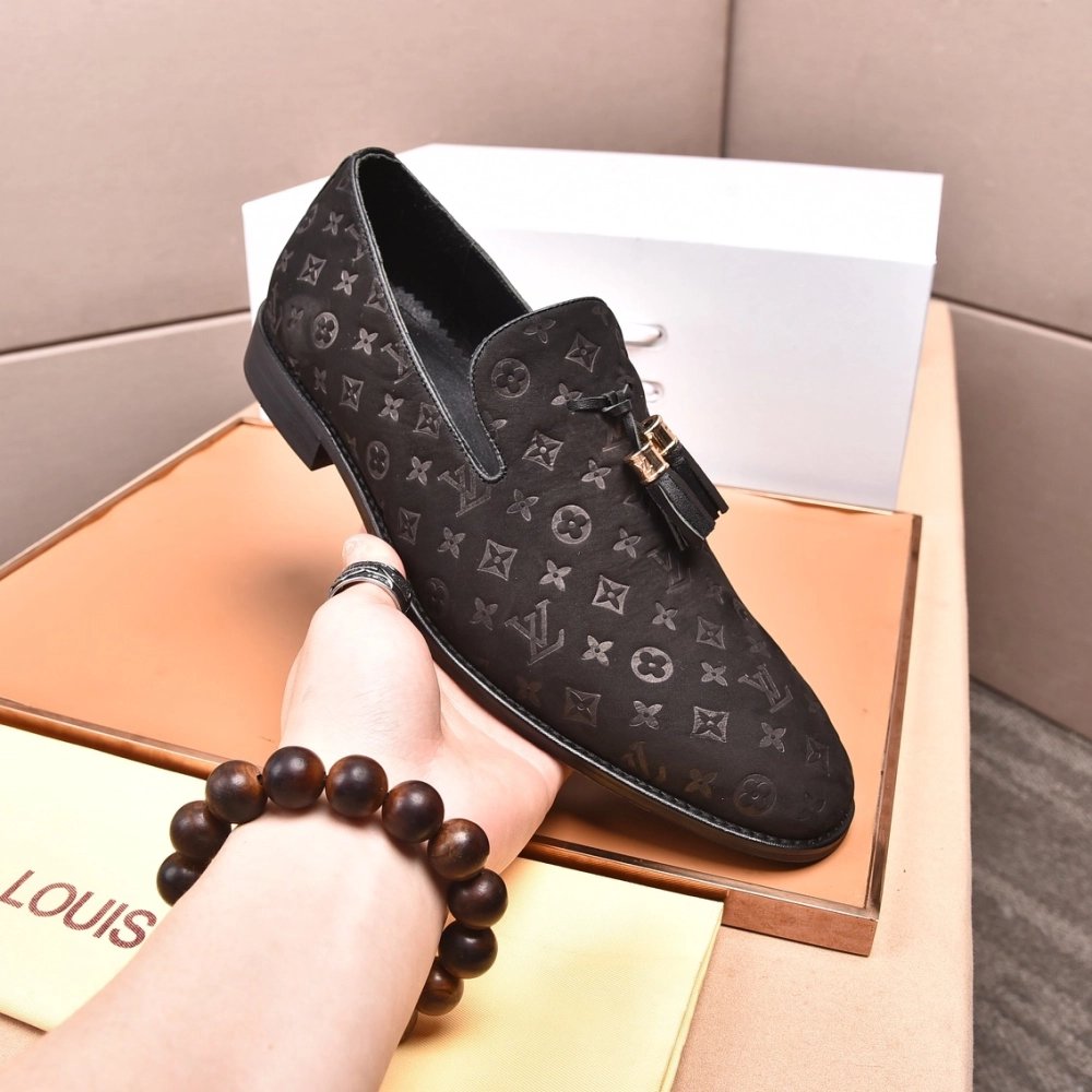 Louis Vuitton leather shoes 127,Louis Vuitton Leather Shoes,LOUIS VUITTON Sneakers,Business Shoes