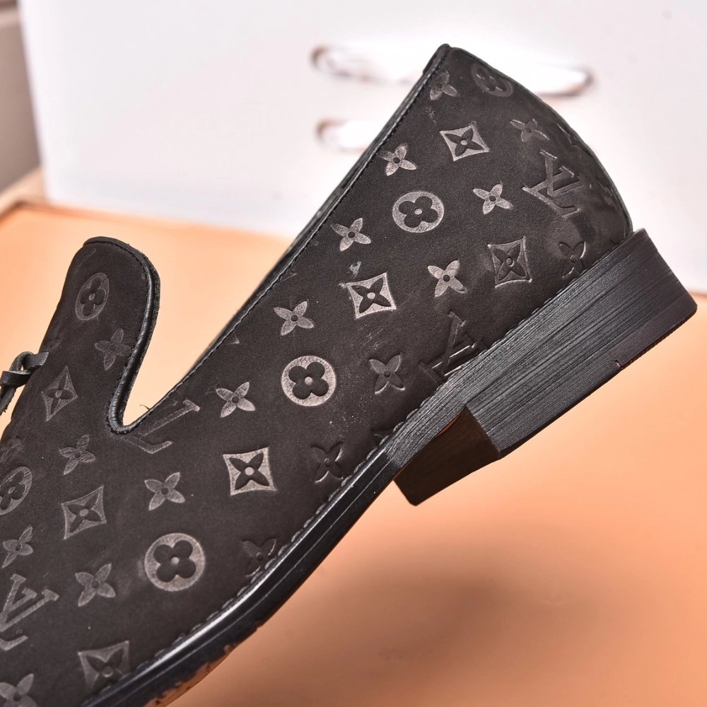 Louis Vuitton leather shoes 127,Louis Vuitton Leather Shoes,LOUIS VUITTON Sneakers,Business Shoes