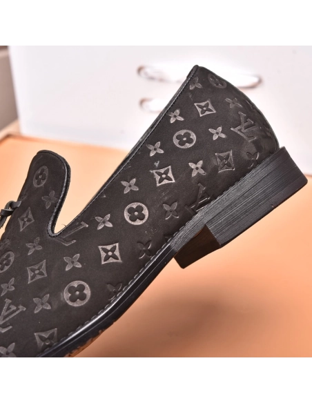 Louis Vuitton leather shoes 127,Louis Vuitton Leather Shoes,LOUIS VUITTON Sneakers,Business Shoes