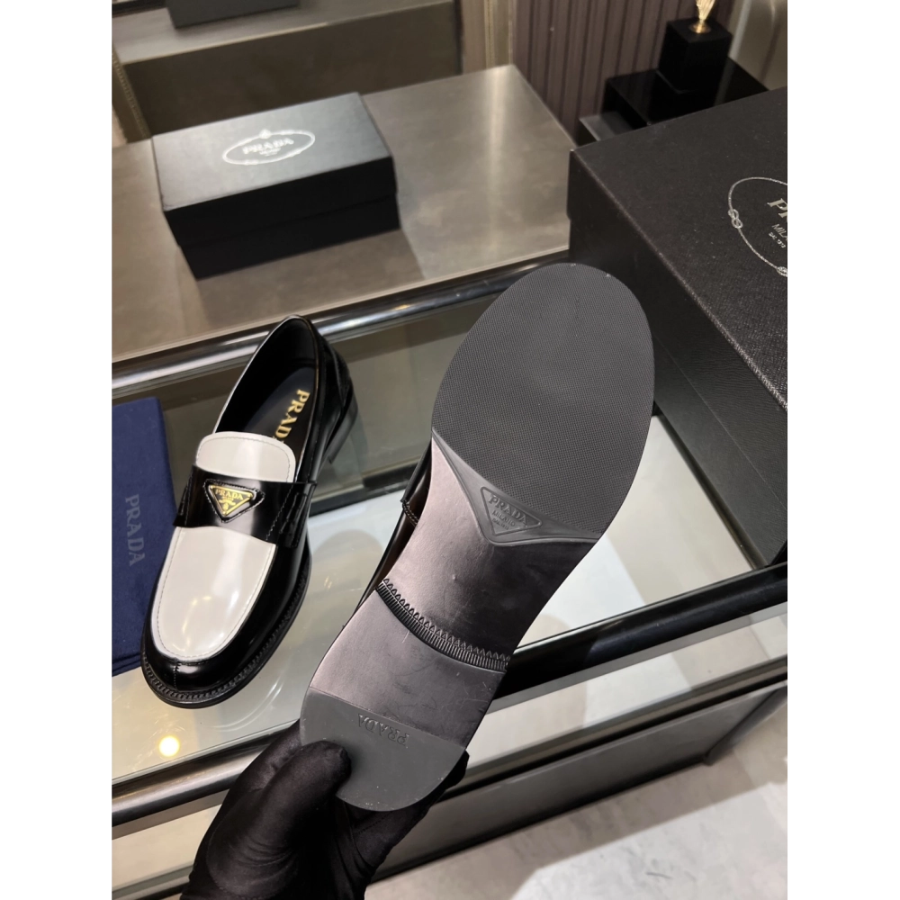 Prada leather shoes 032,PRADA SNEAKERS,Luxury Shoes