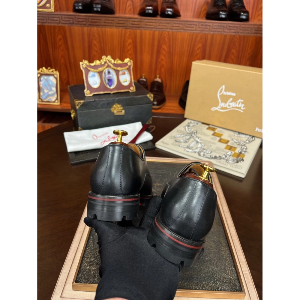 Christian Louboutin leather shoes 005,Oxfords,Christian Louboutin Sneakers,Luxury Shoes
