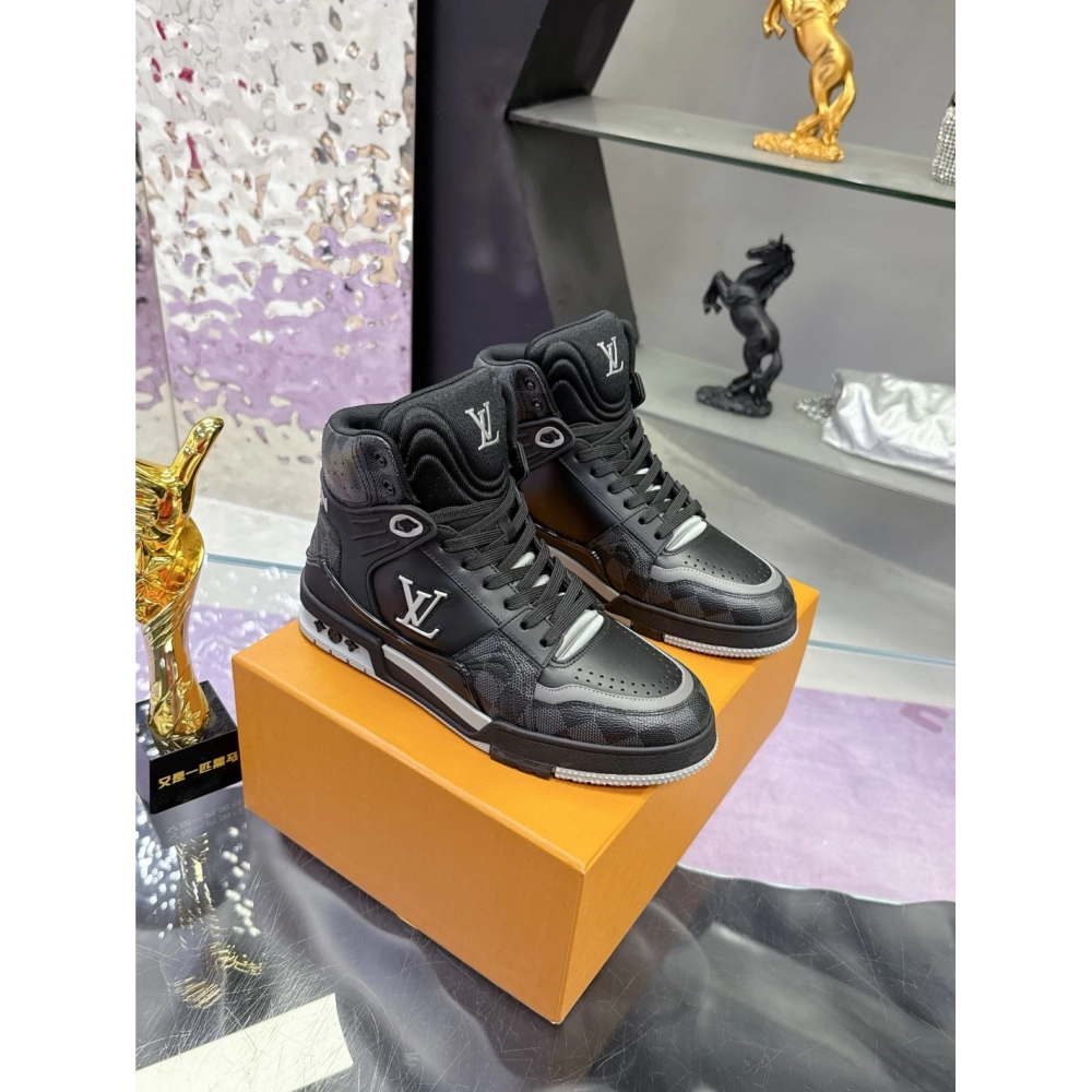 LV Sneakers 2026 611,LV Sneakers,LOUIS VUITTON Sneakers,More Brands