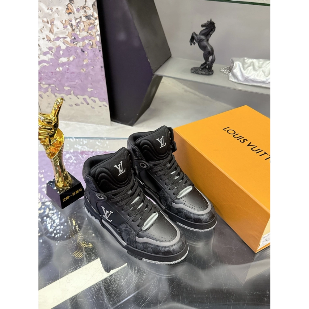 LV Sneakers 2026 611,LV Sneakers,LOUIS VUITTON Sneakers,More Brands