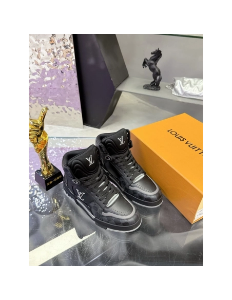 LV Sneakers 2026 611,LV Sneakers,LOUIS VUITTON Sneakers,More Brands