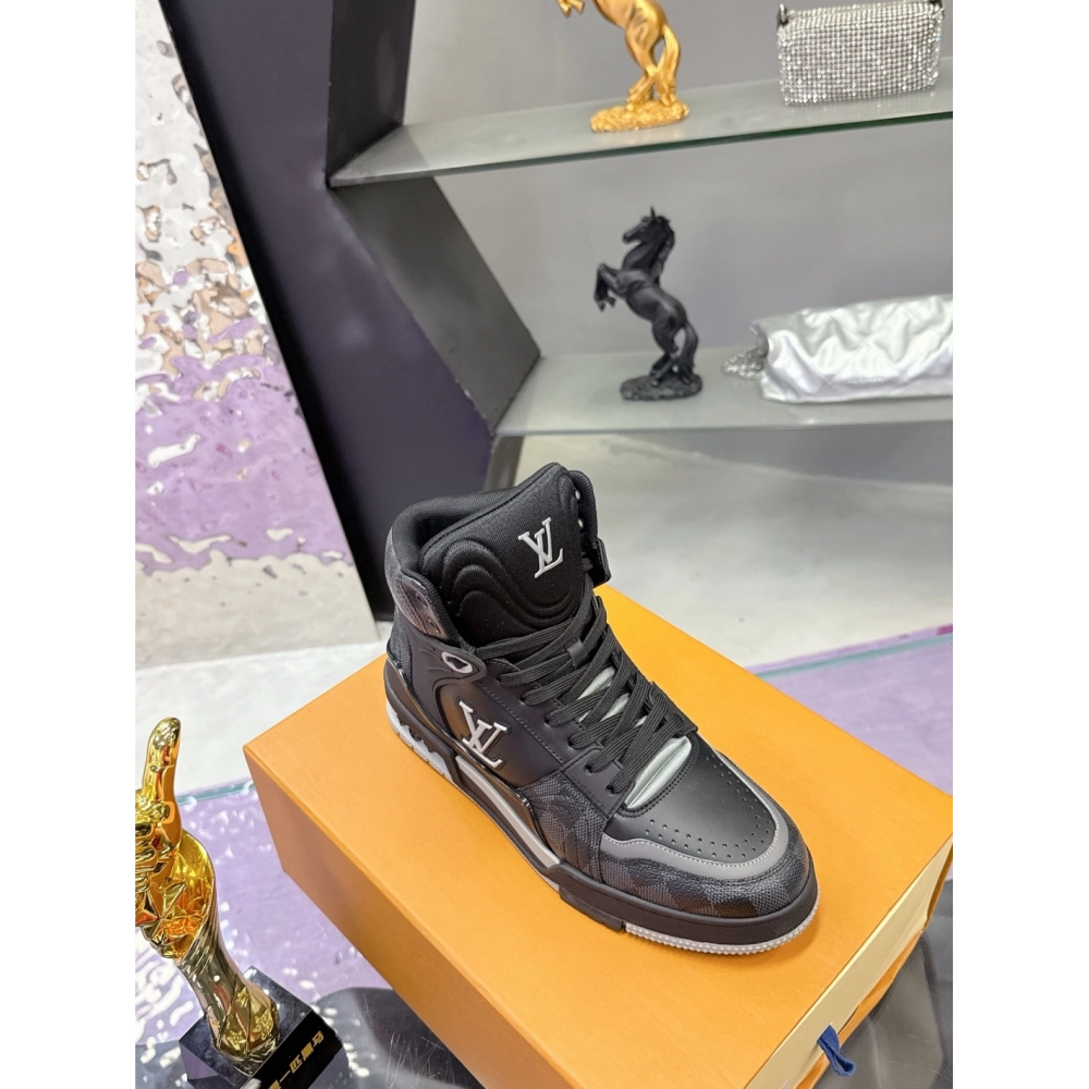 LV Sneakers 2026 611,LV Sneakers,LOUIS VUITTON Sneakers,More Brands