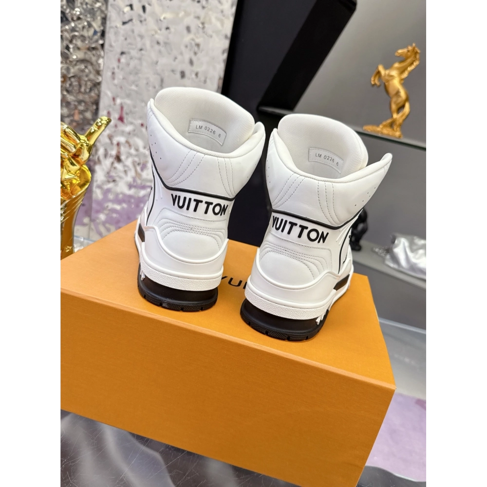 LV Sneakers 2026 613,LV Sneakers,LOUIS VUITTON Sneakers,More Brands