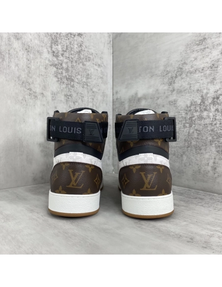 LV Sneakers 2026 621,LV Sneakers,LOUIS VUITTON Sneakers,More Brands