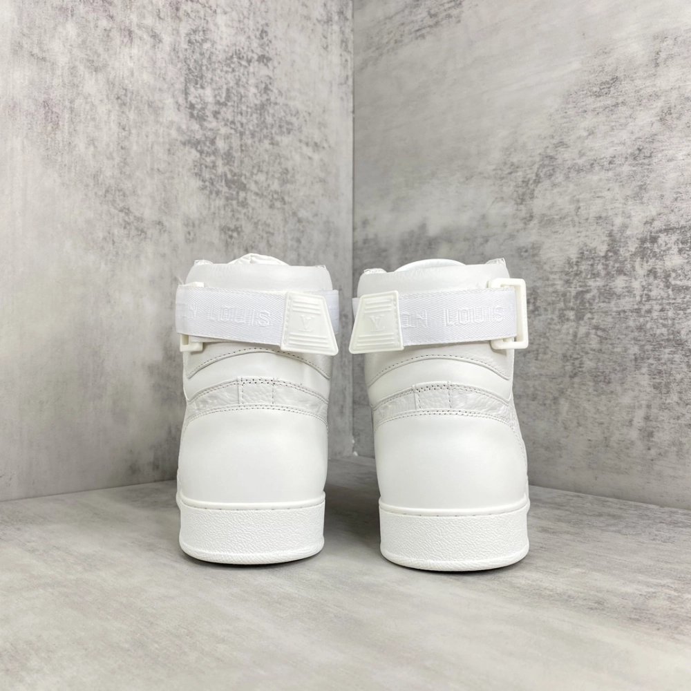 LV Sneakers 2026 622,LV Sneakers,LOUIS VUITTON Sneakers,More Brands