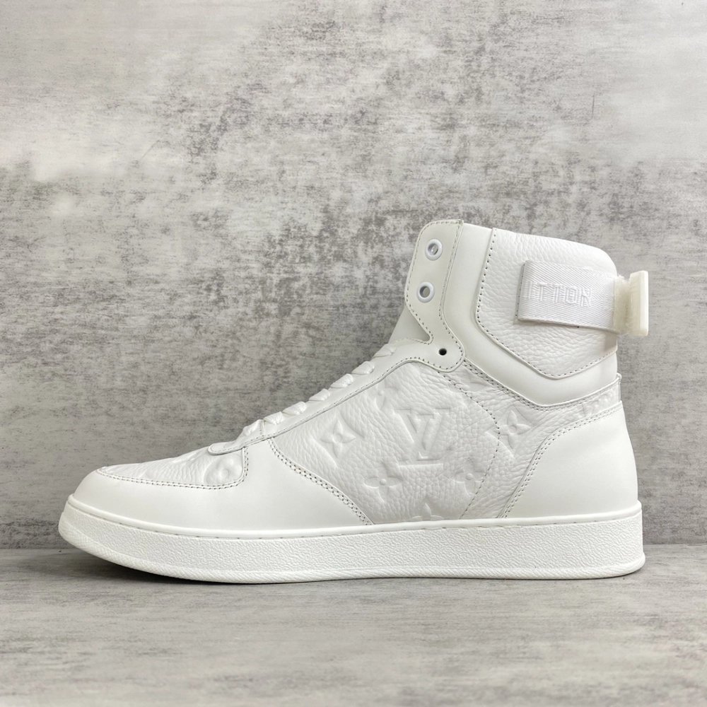 LV Sneakers 2026 622,LV Sneakers,LOUIS VUITTON Sneakers,More Brands
